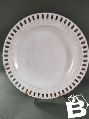 1 assiette ancienne ajourée Lunéville
