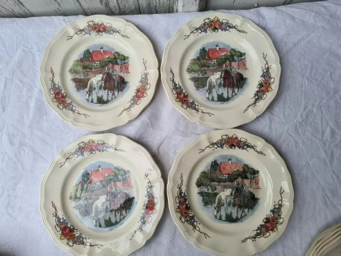 10 assiettes à dessert anciennes, Sarreguemines Obernai , diam. 21 cm