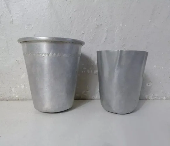 2 anciens gobelets timbales en alu