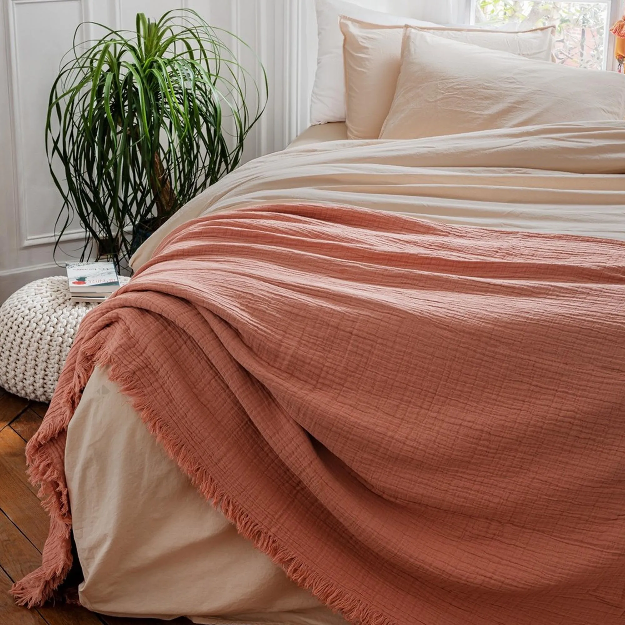 Dessus de lit 230x250 cm BREHAT 100% gaze de coton rouge sienne