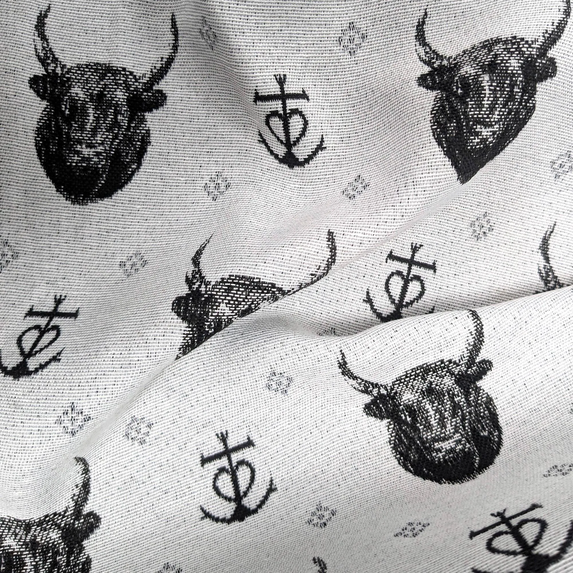 Tissu jacquard polyester et coton 232 g/m² collection TAUREAU blanc et noir