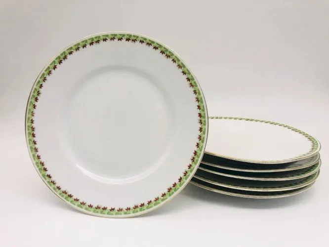 6 Assiettes à dessert. Estampille « B&C » (BERNARDAUD)