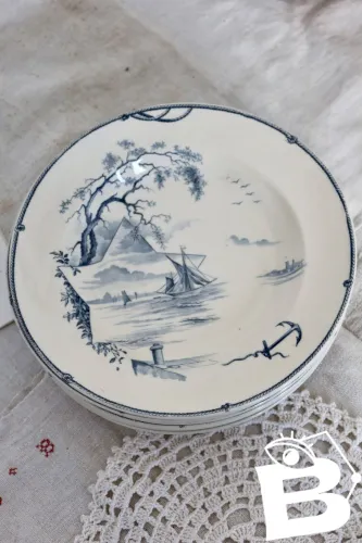 6 assiettes creuses en faïence de Gien, XIXème modèle Marines
