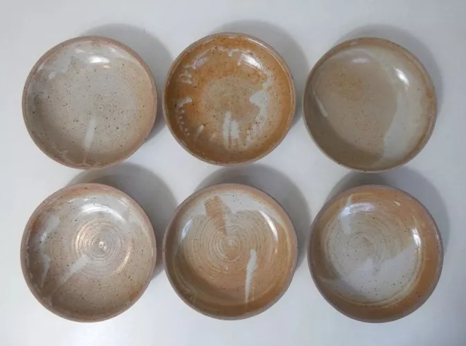 6 assiettes creuses en grès Vintage