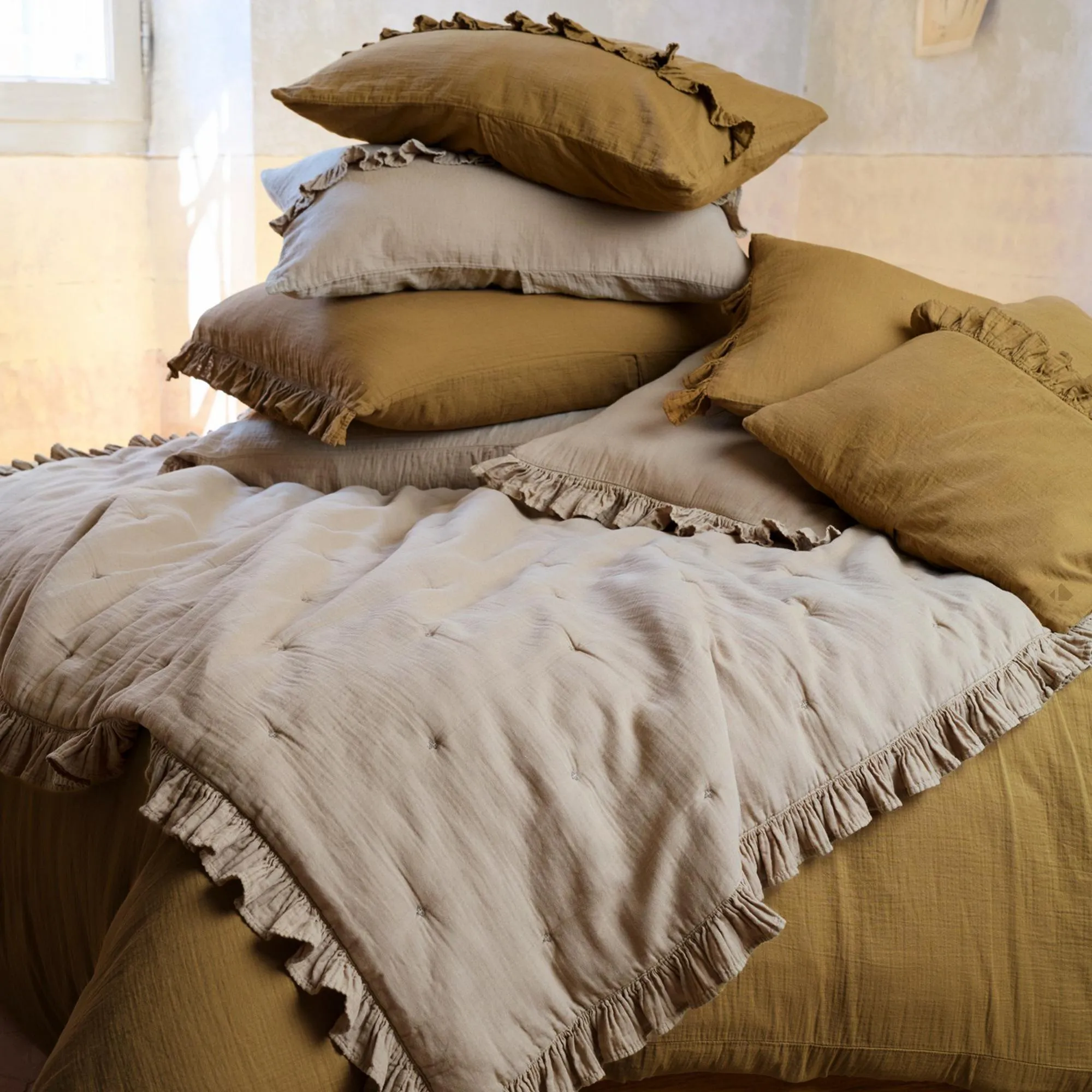 Couverture courtepointe en mousseline de coton 150x150 cm + 5 cm ELZA marron foin