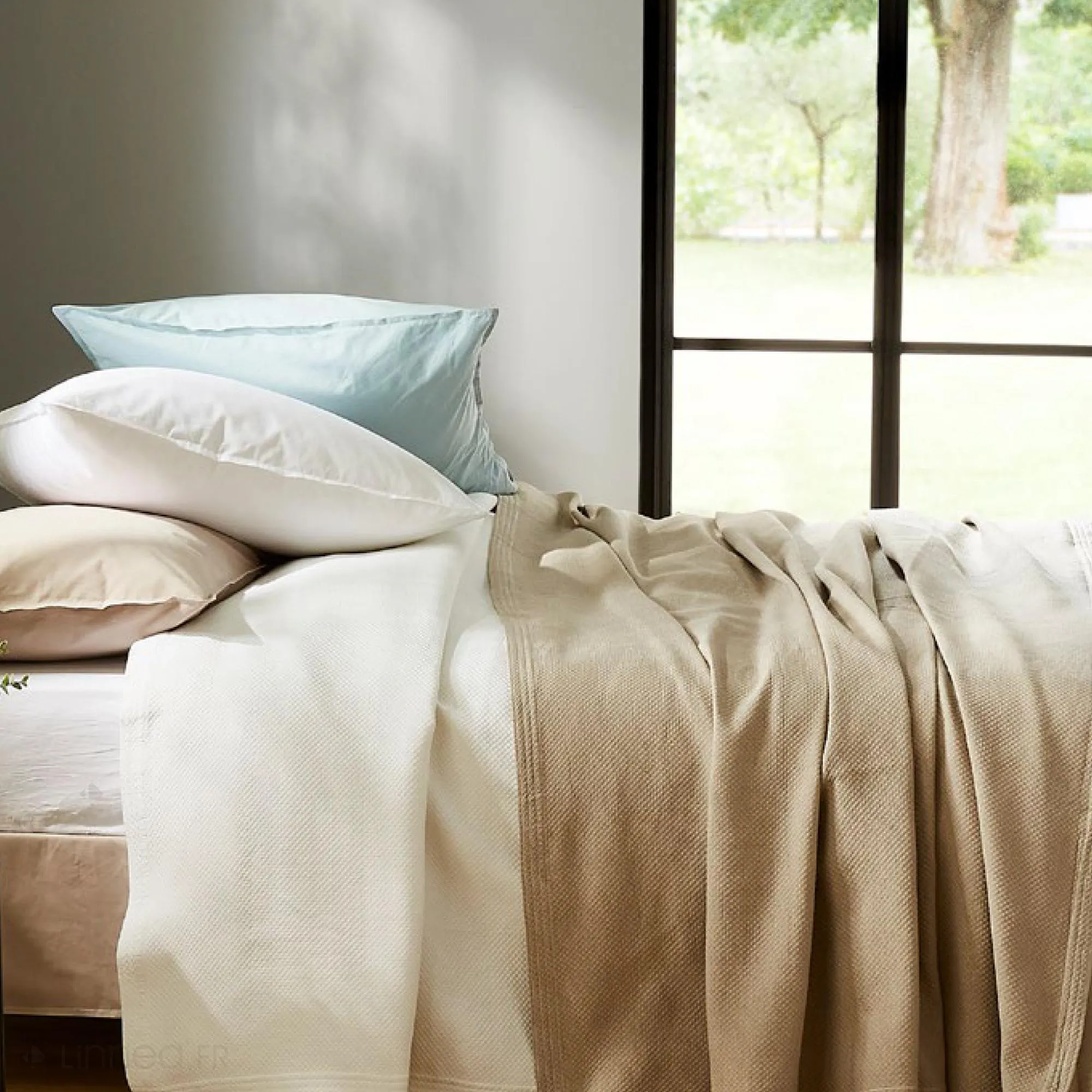 Dessus de lit Jacquard 270x250 cm PERIGORD piqué coton blanc