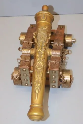 -ANCIEN CANON de décoration en BRONZE CHARIOT BOIS déco VITRINE COLLECTION  D