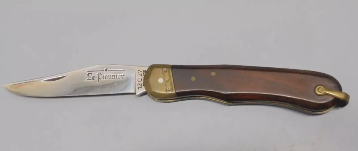 - ANCIEN COUTEAU de POCHE LE PIONNIER THIERS 12 C 27 MANCHE BOIS COLLECTION  D