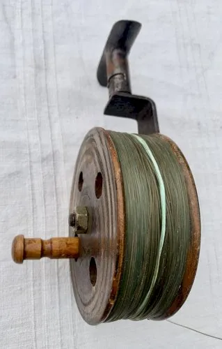 ANCIEN GROS MOULINET EN BOIS Ø 13 cm