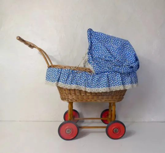 ancien landau poussette en rotin pour poupée vintage
