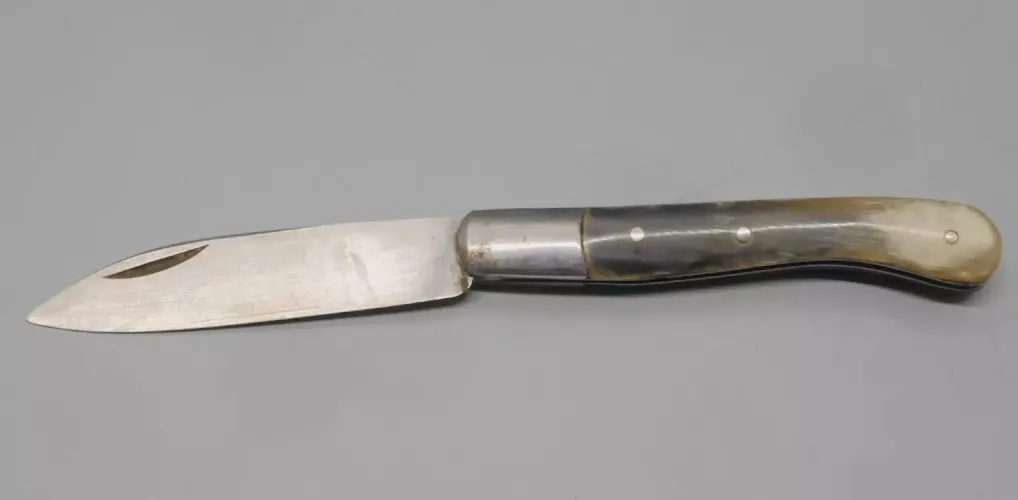 - ANCIEN PETIT COUTEAU PLIANT LE SABOT FRANCE MANCHE CORNE COLLECTION VITRINE D