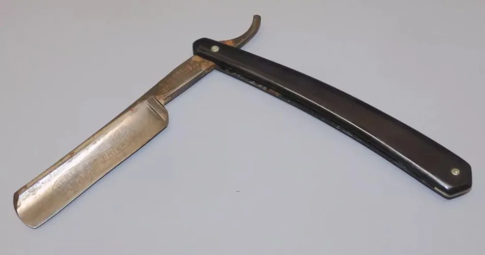 -ANCIEN RASOIR COUPE CHOUX LE GRELOT P HOSPITAL THIERS COUTELLERIE COLLECTION D