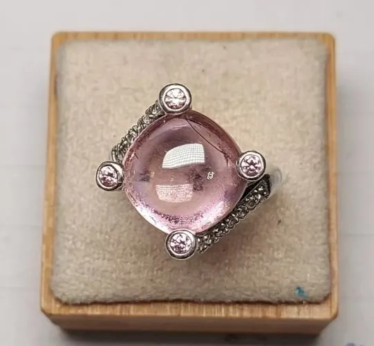 Ancienne bague, pierre rose et strass, en argent massif