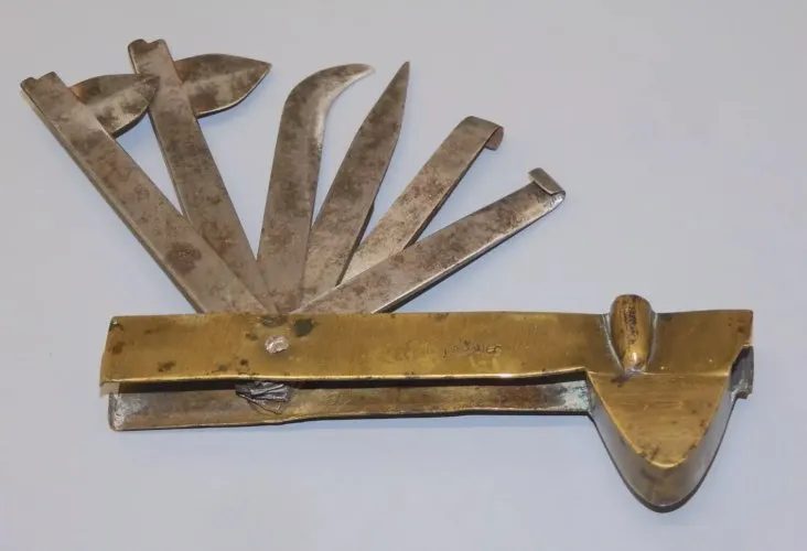 - ANCIENNE FLAMME DE VÉTÉRINAIRE NOURISSON OUTIL VETERINARY TOOL COLLECTION  D