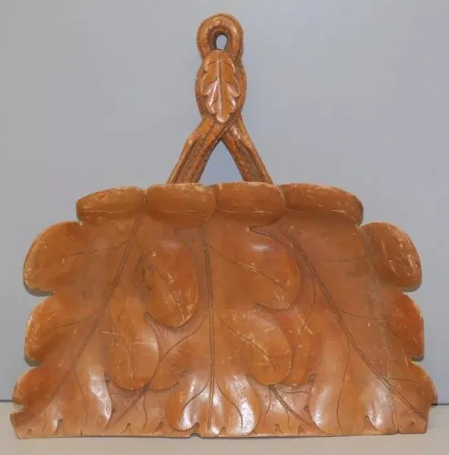 -ANCIENNE PELLE de TABLE BOIS FORET NOIRE à décor de FEUILLES de CHÊNE    D