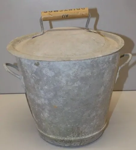 -ANCIENNE PETITE LESSIVEUSE tôle zinguée sans marque apparente déco JOUET D