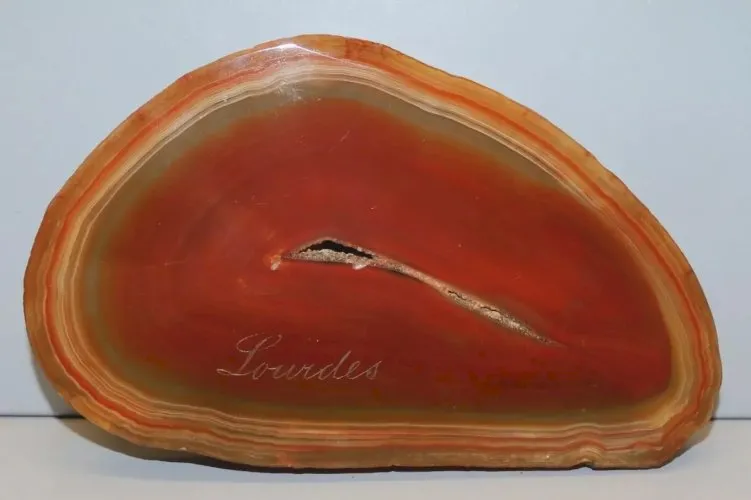 -BELLE ANCIENNE PLAQUE TRANCHE D'AGATE Gravée LOURDES Collection déco Religion D