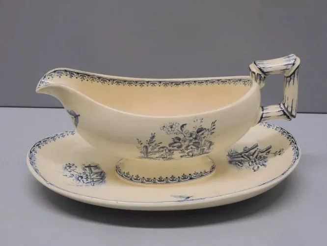 -BELLE SAUCIERE SARREGUEMINES DIGOIN FRANCE Modèle TSARINE JUS de GRENIER   D