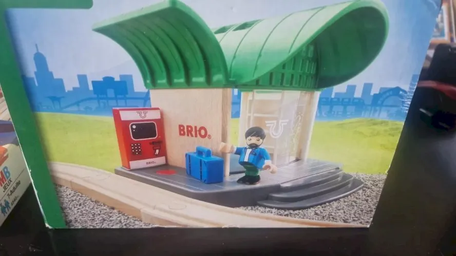 BRIO Gare boite neuve 33745