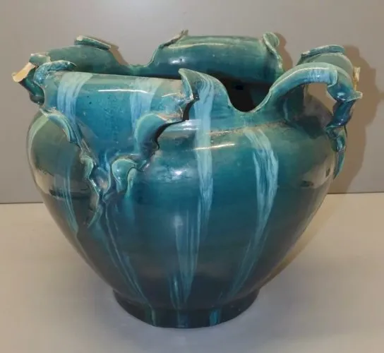 -CACHE POT signé JEROME MASSIER VALLAURIS FLEUR EPANOUIE BLEUE A RESTAURER  D