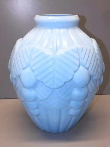 -GRAND VASE en OPALINE BLEUE ART DECO FLEURS & PAPILLONS Stylisés collection  D