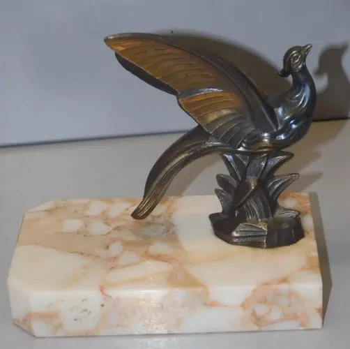 -JOLI SUJET OISEAU en REGULE PATINE SOMBRE SUR SOCLE MARBRE PRESSE PAPIER  D