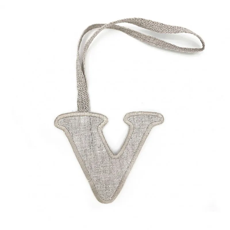 lettre v 100% linen