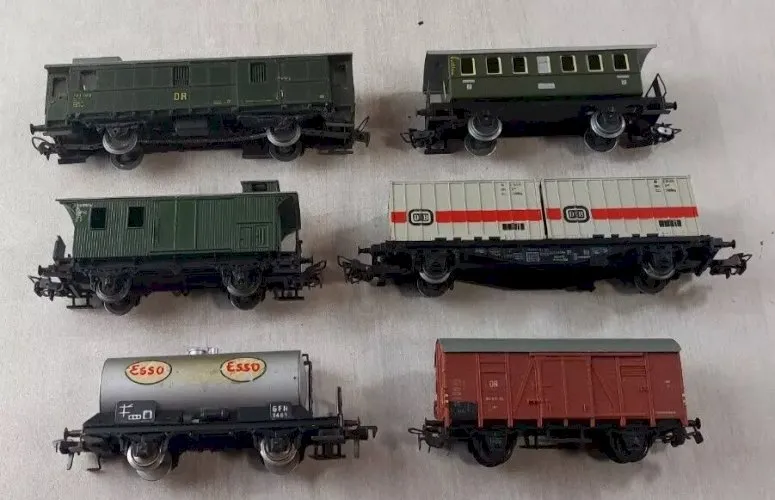 Lot de 6 wagons marchandises, Märklin + Piko + Fleischmann, en HO