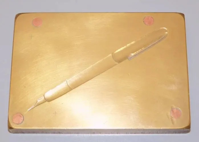 -PLAQUE BRONZE MATRICE PLAQUE IMPRIMERIE EAU FORTE LITHOGRAPHIE STYLO PLUME  D
