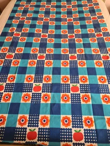 Tissu vintage années 1970 coton larg 117 cm x H 194 cm