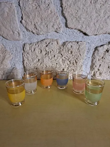 Verres à liqueur vintage granité pastel et doré