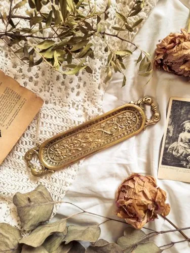 Vide poche / plumier en bronze