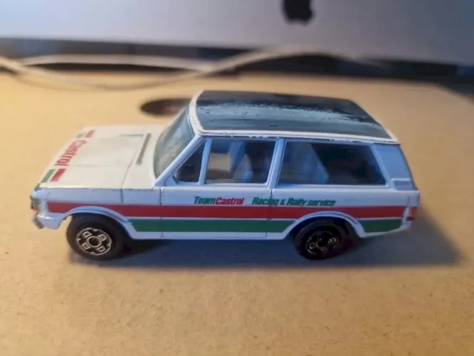 Voiture Burago Range Rover 1/43